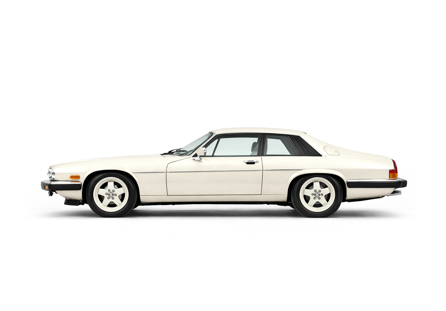 TM-Cars-Old English White-1988 Jaguar XJ-S